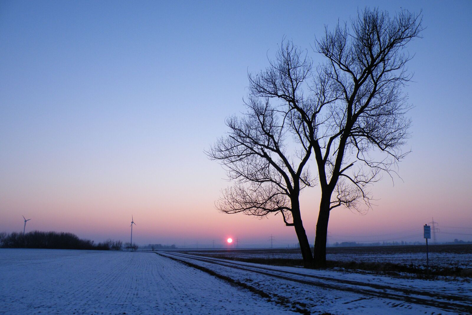Fujifilm FinePix S8100fd sample photo. Sunrise, winter impressions, wintry photography