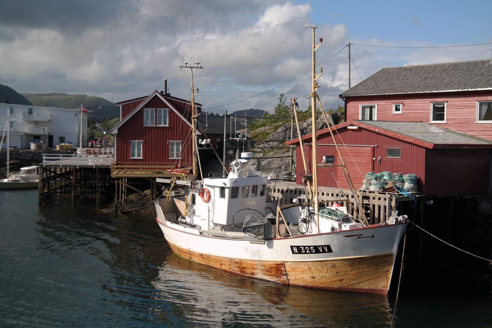 Samsung NX300 sample photo. Boat, ship, norway photography