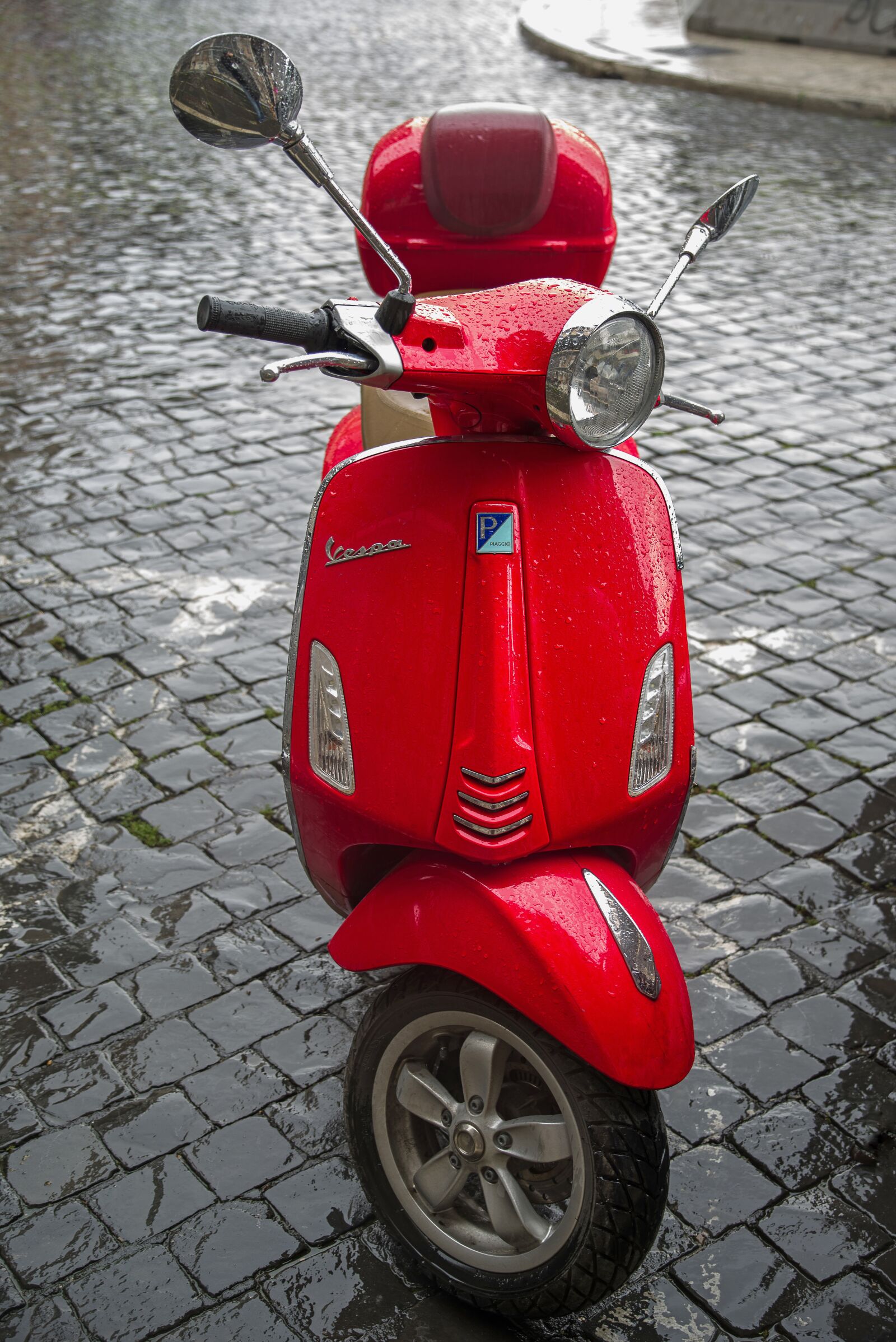Pentax K-1 Mark II sample photo. Vespa, scooter, motorcycle photography