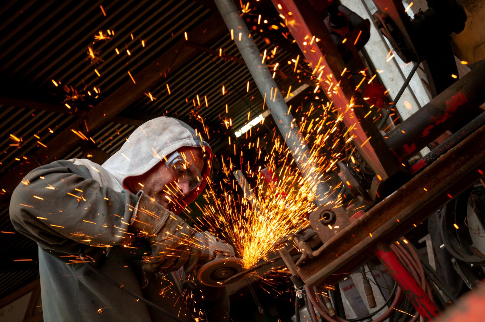 Nikon D5000 sample photo. Angle grinder, grinding, tool photography