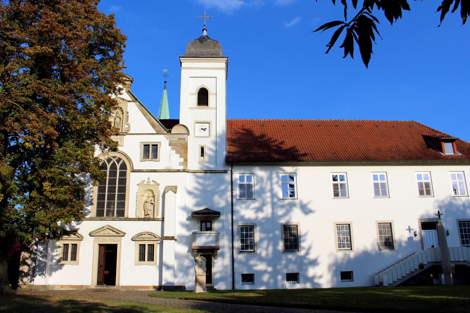 Canon EOS 700D (EOS Rebel T5i / EOS Kiss X7i) sample photo. Monastery, münsterland, building photography