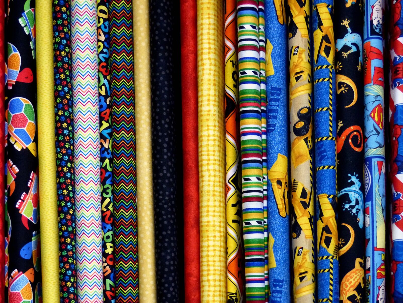 Panasonic Lumix DMC-FZ200 sample photo. Fabric, colorful, quilting photography