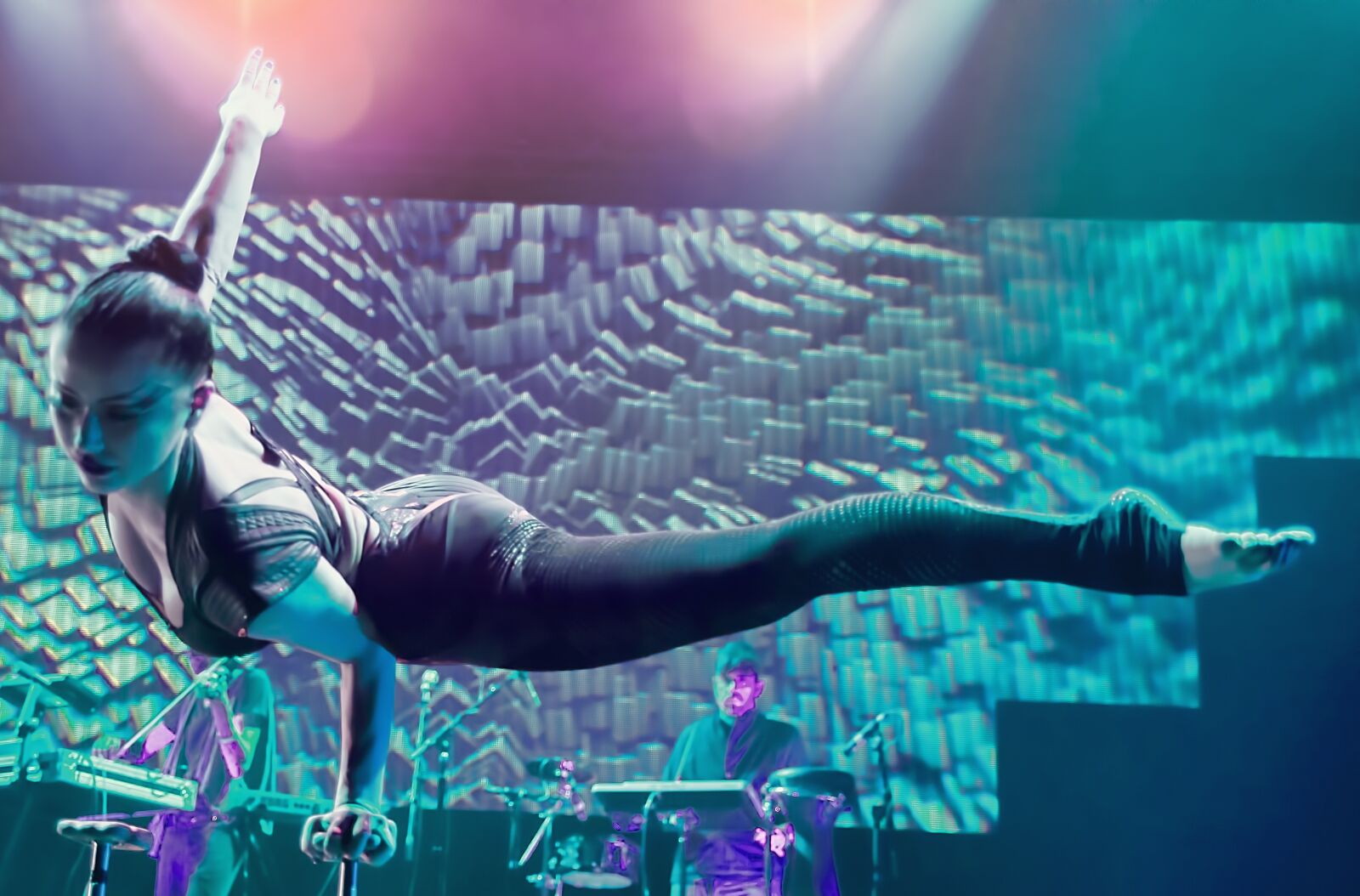 Nikon D800 sample photo. Woman, women, performer photography