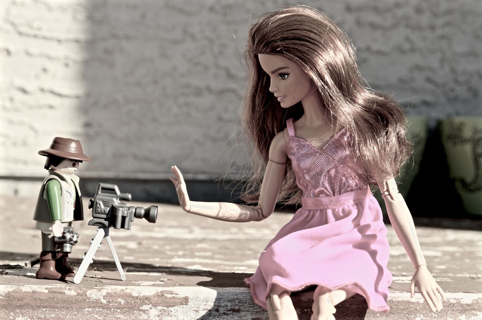 Nikon D3200 sample photo. Barbie, camera, paparazzi photography