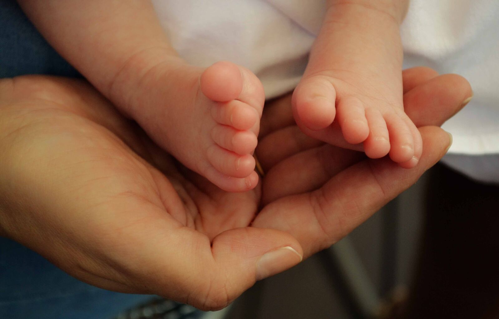 Nikon D3100 sample photo. Newborn, newborn photography, feet photography