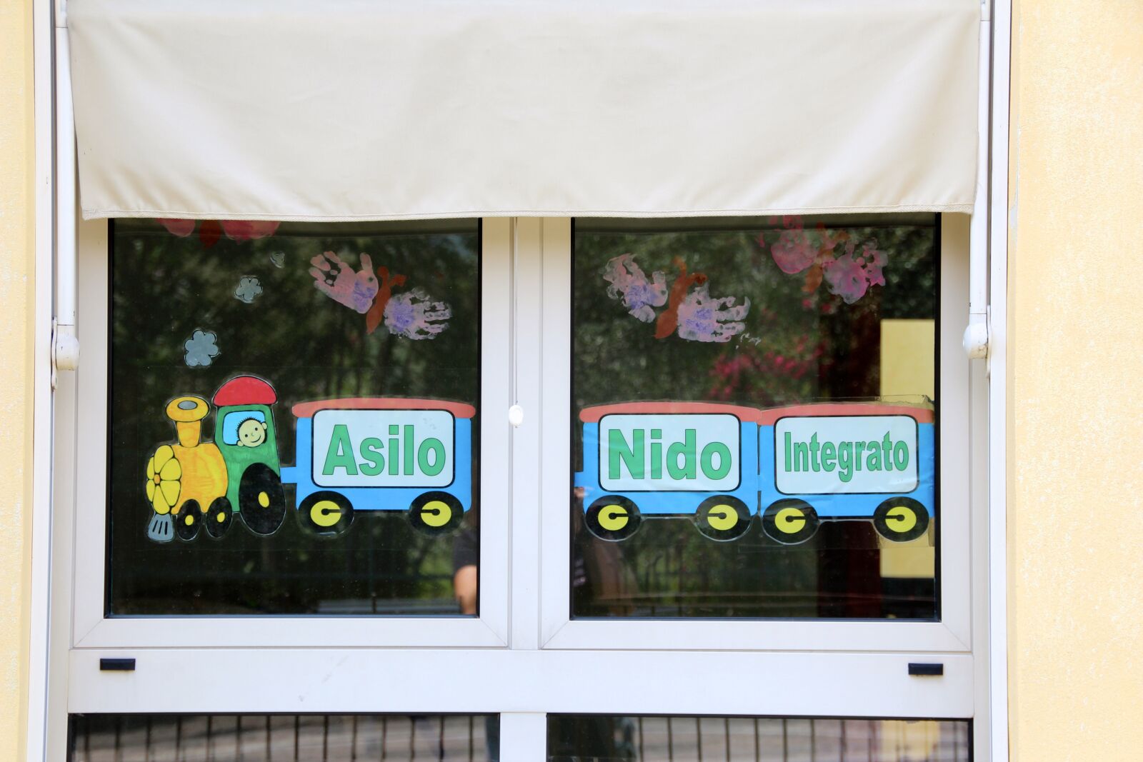 Canon EOS 600D (Rebel EOS T3i / EOS Kiss X5) sample photo. Integration, kindergarten, italy photography