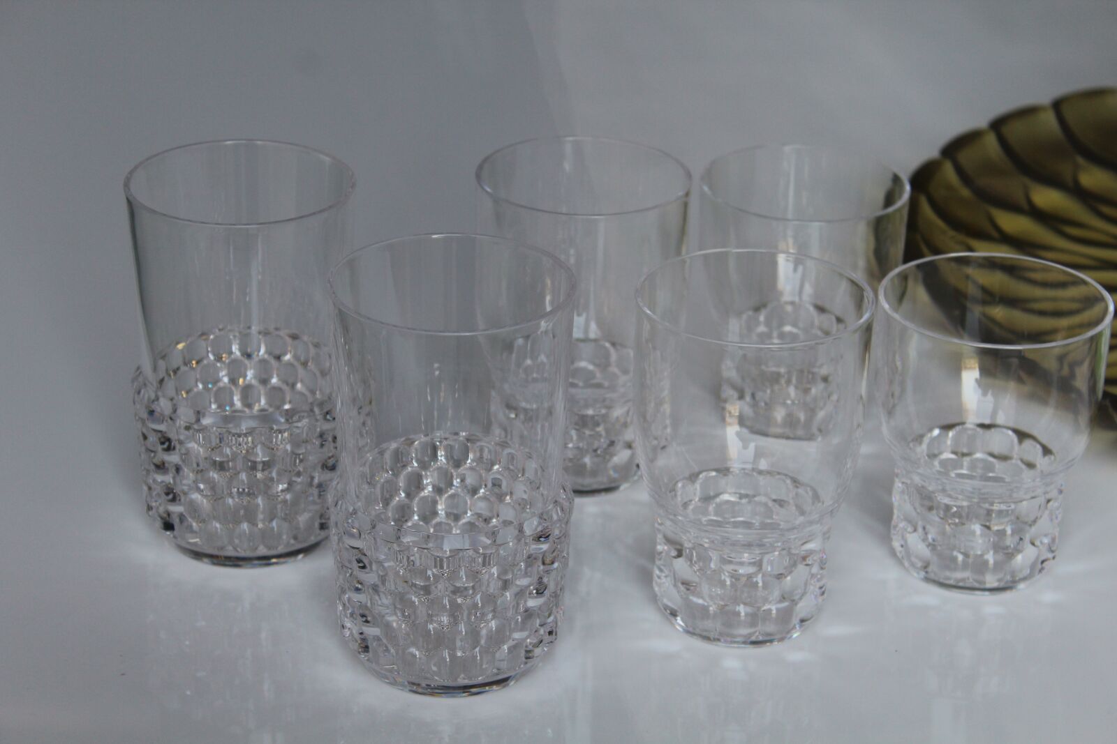 Canon EOS 1200D (EOS Rebel T5 / EOS Kiss X70 / EOS Hi) sample photo. Glasses, crystal, table photography
