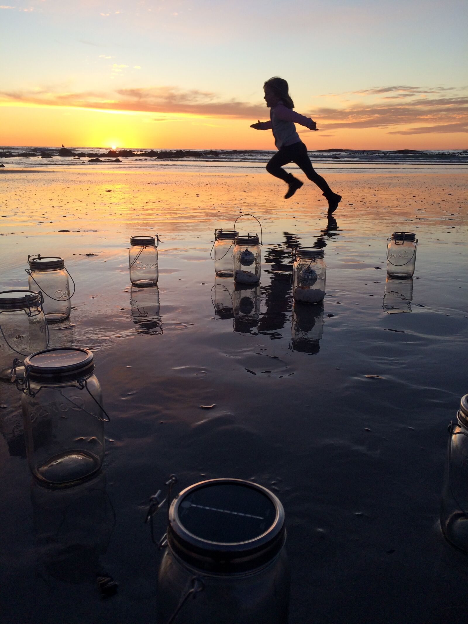 iPhone 5s back camera 4.15mm f/2.2 sample photo. Sunset, lanterns, beach photography