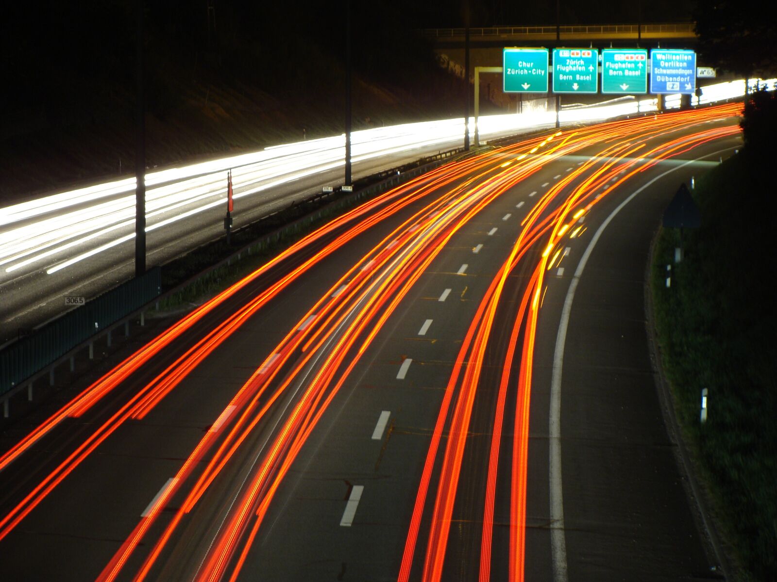 Sony Cyber-shot DSC-H10 sample photo. Highway, zurich, long exposure photography