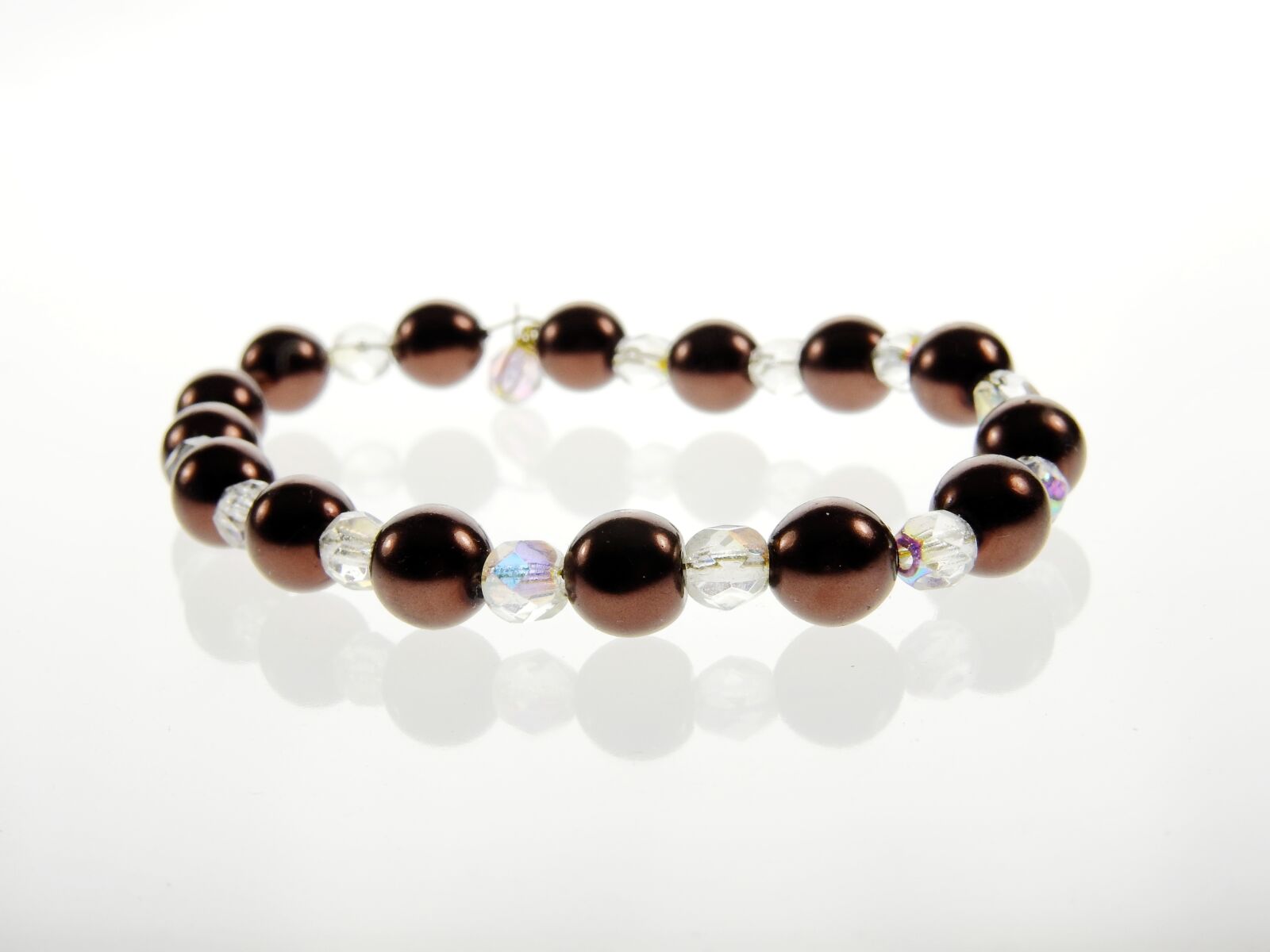 Nikon Coolpix P900 sample photo. Jewellery, pearl, bangle photography