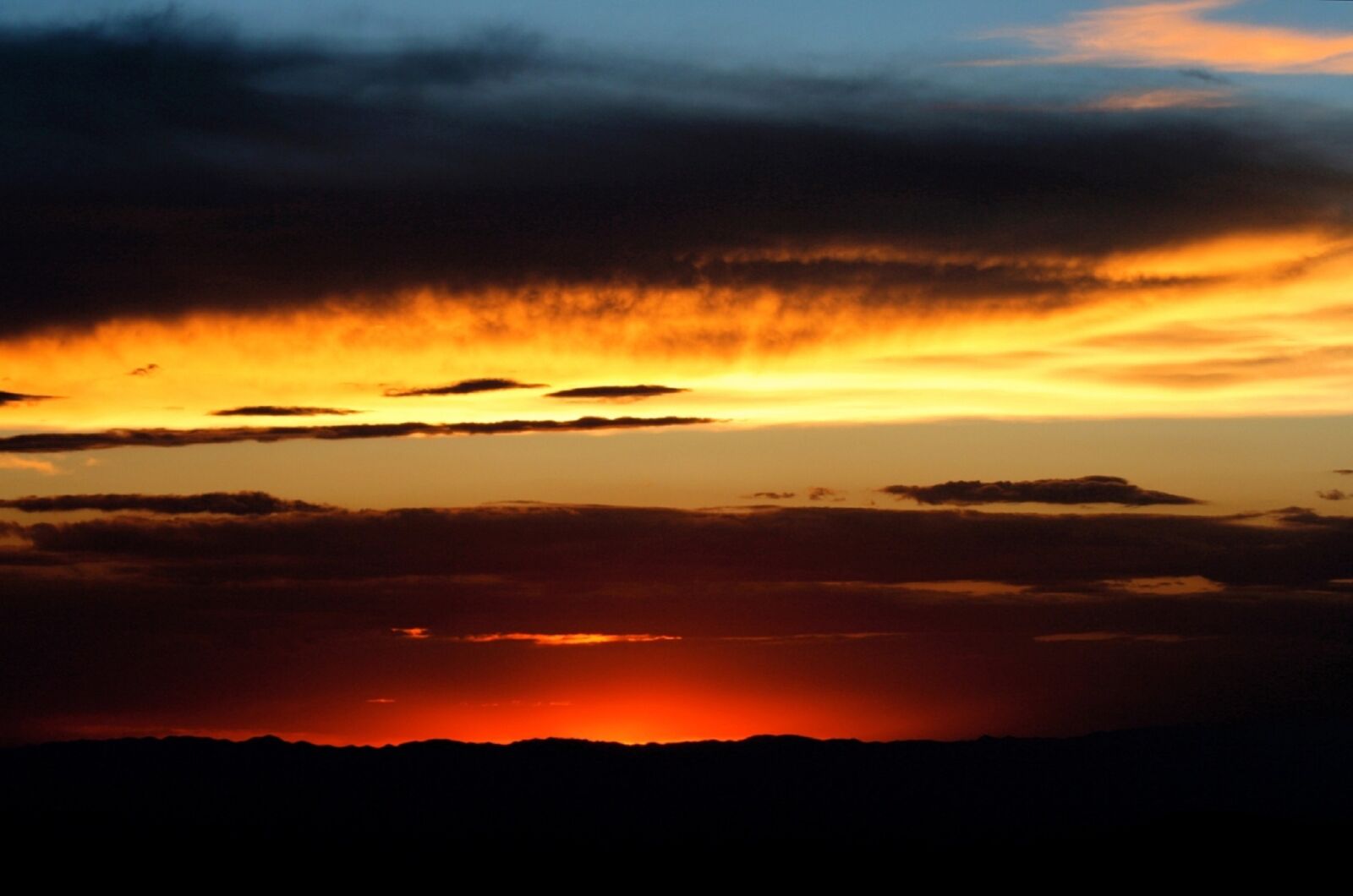 Canon EOS 350D (EOS Digital Rebel XT / EOS Kiss Digital N) sample photo. Sunset, landscape, scenic photography
