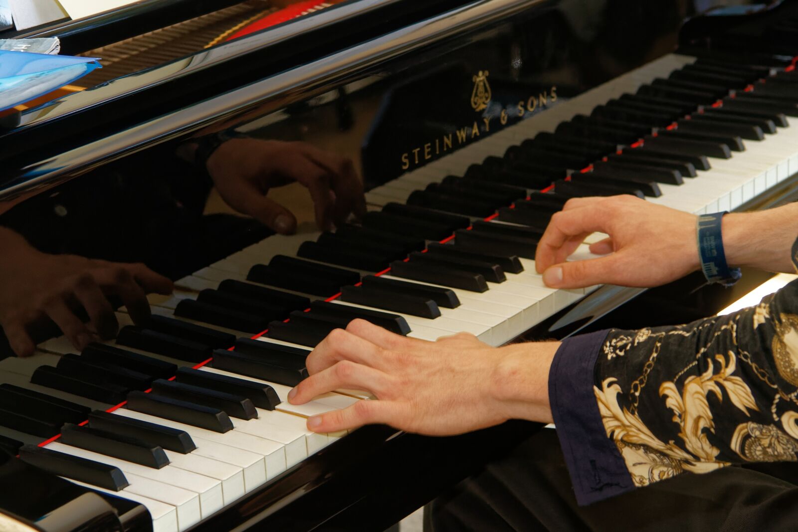 Canon EF-S 17-85mm F4-5.6 IS USM sample photo. Piano, keyboard, piano keys photography