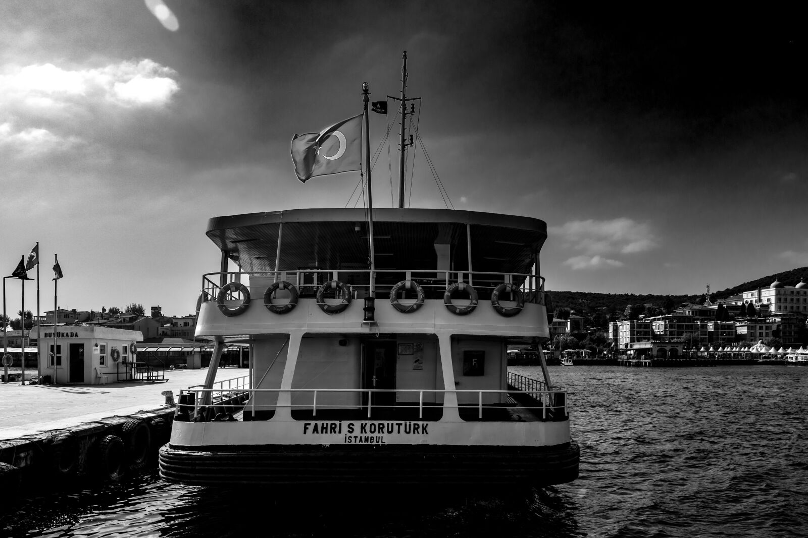 Canon EOS 5D Mark IV sample photo. Sea, day, marmara photography
