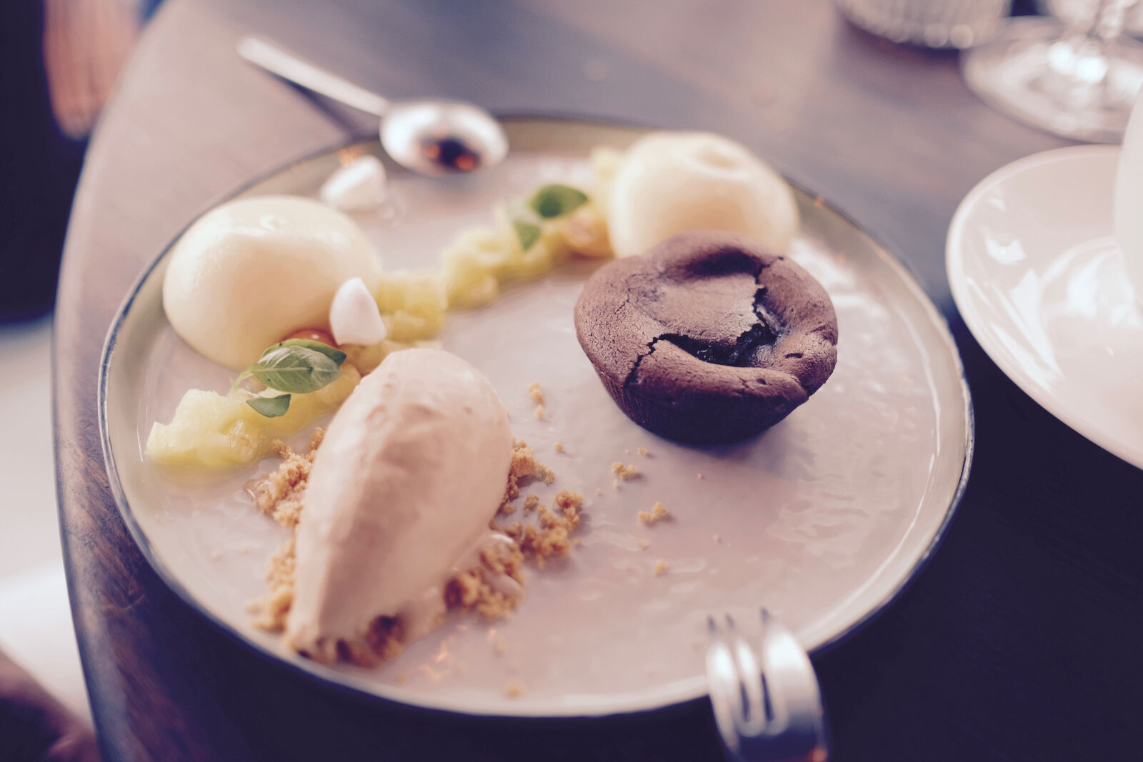 Fujifilm X-T1 sample photo. Cutlery, desert, food, plate photography