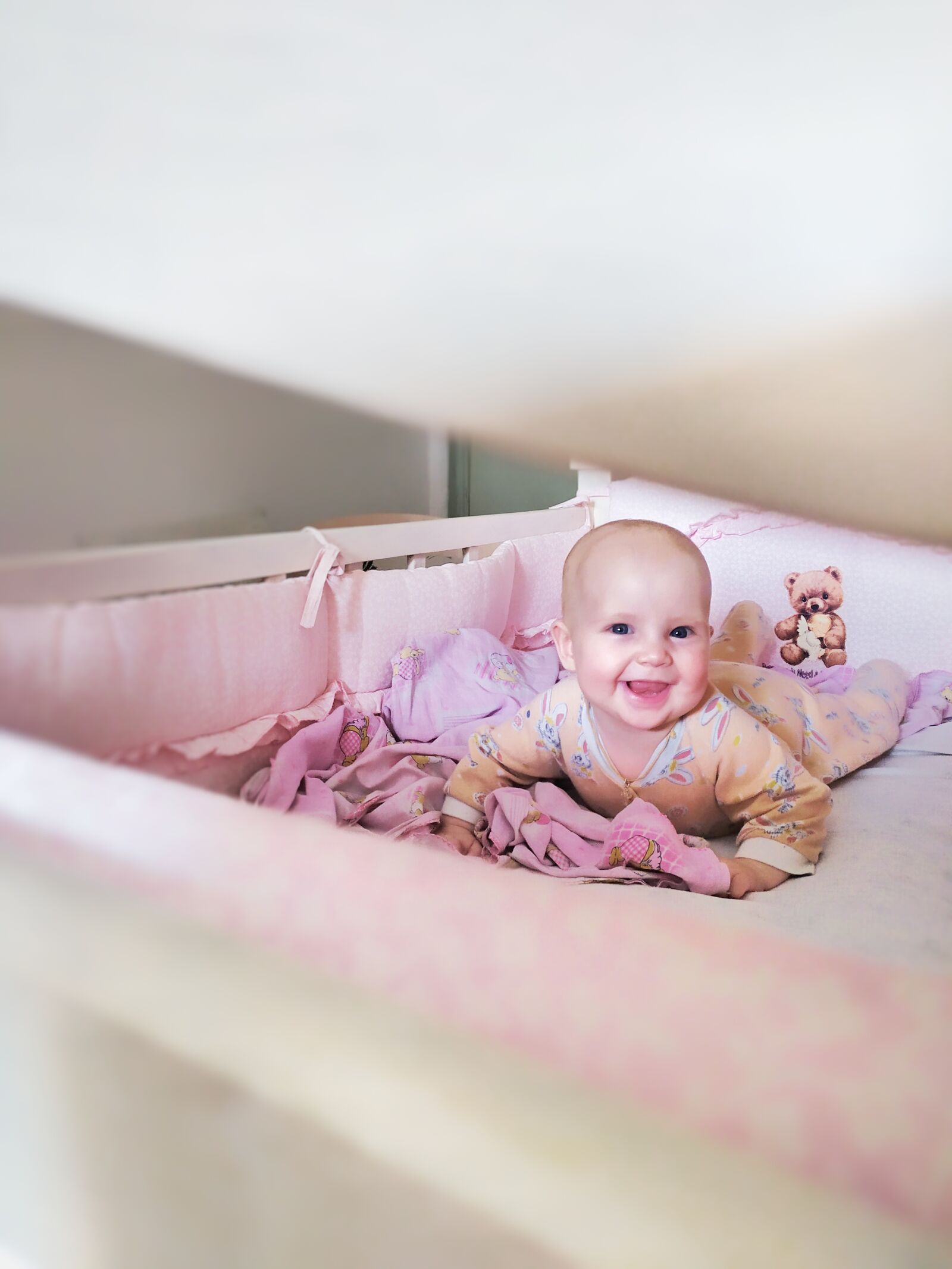 Xiaomi Redmi Note 7 sample photo. Kid, baby bed, cot photography