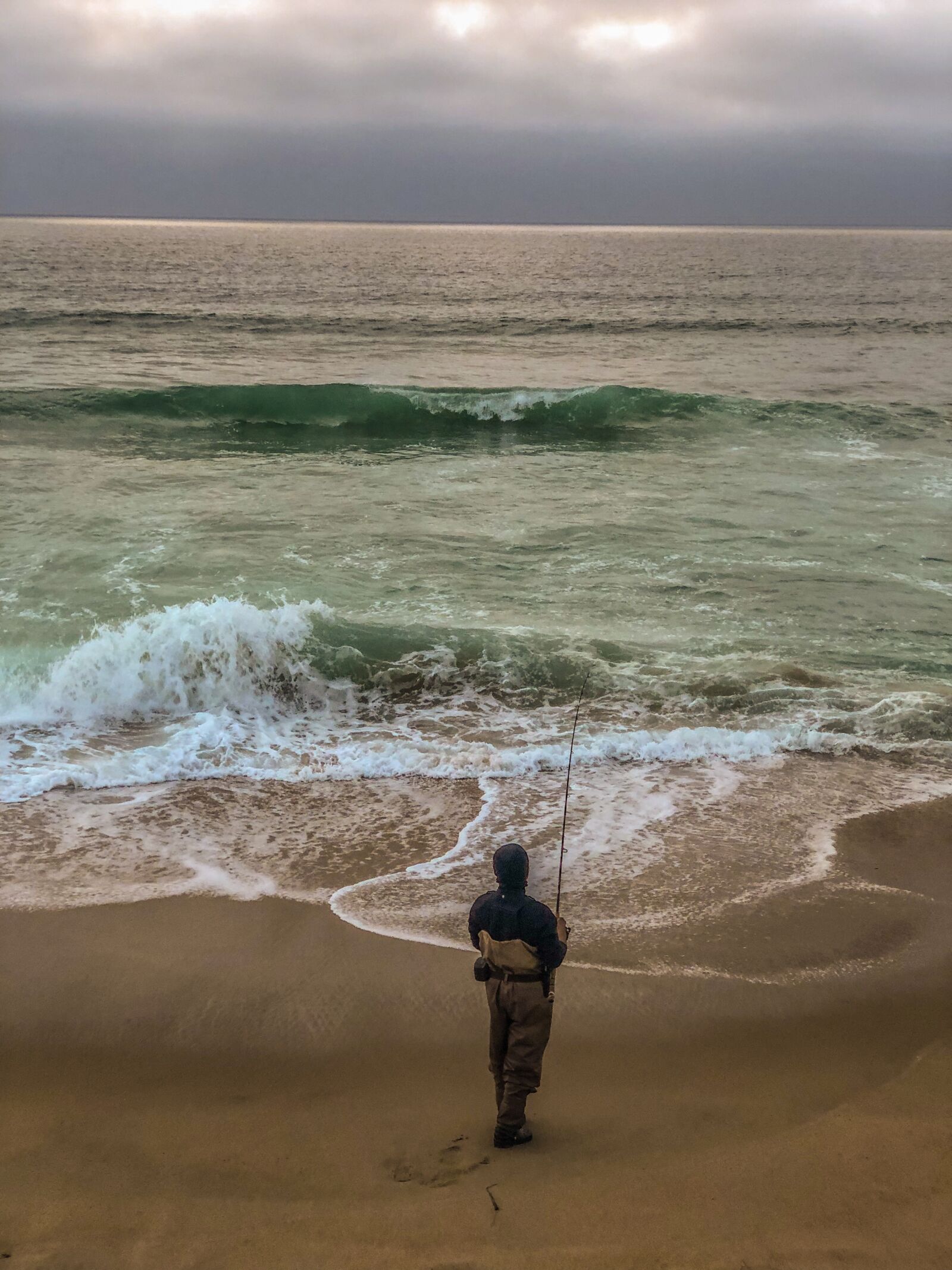 iPhone X back dual camera 6mm f/2.4 sample photo. Fishing, sea, ocean photography