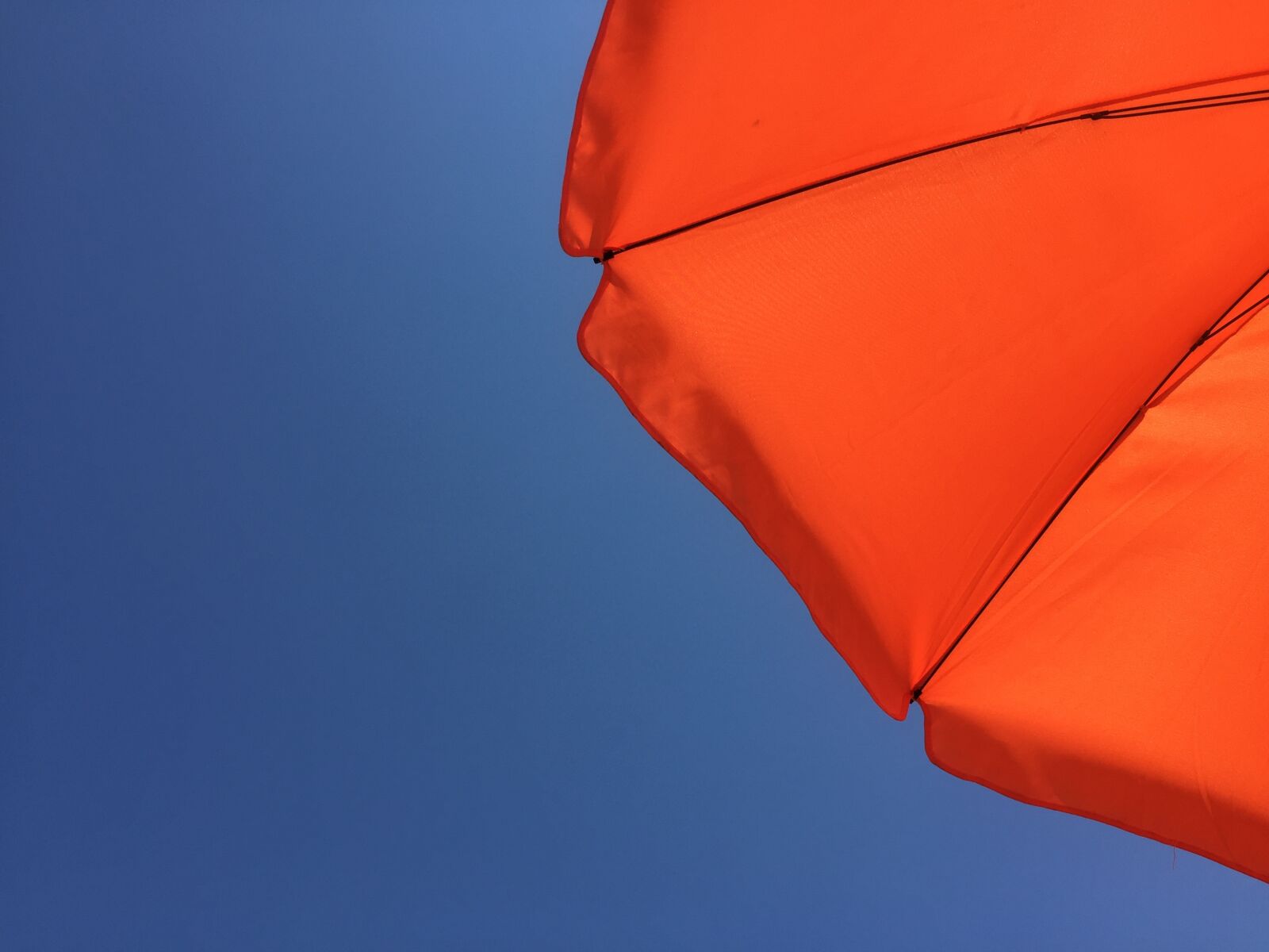 iPhone 6 back camera 4.15mm f/2.2 sample photo. Parasol, sky, heat photography