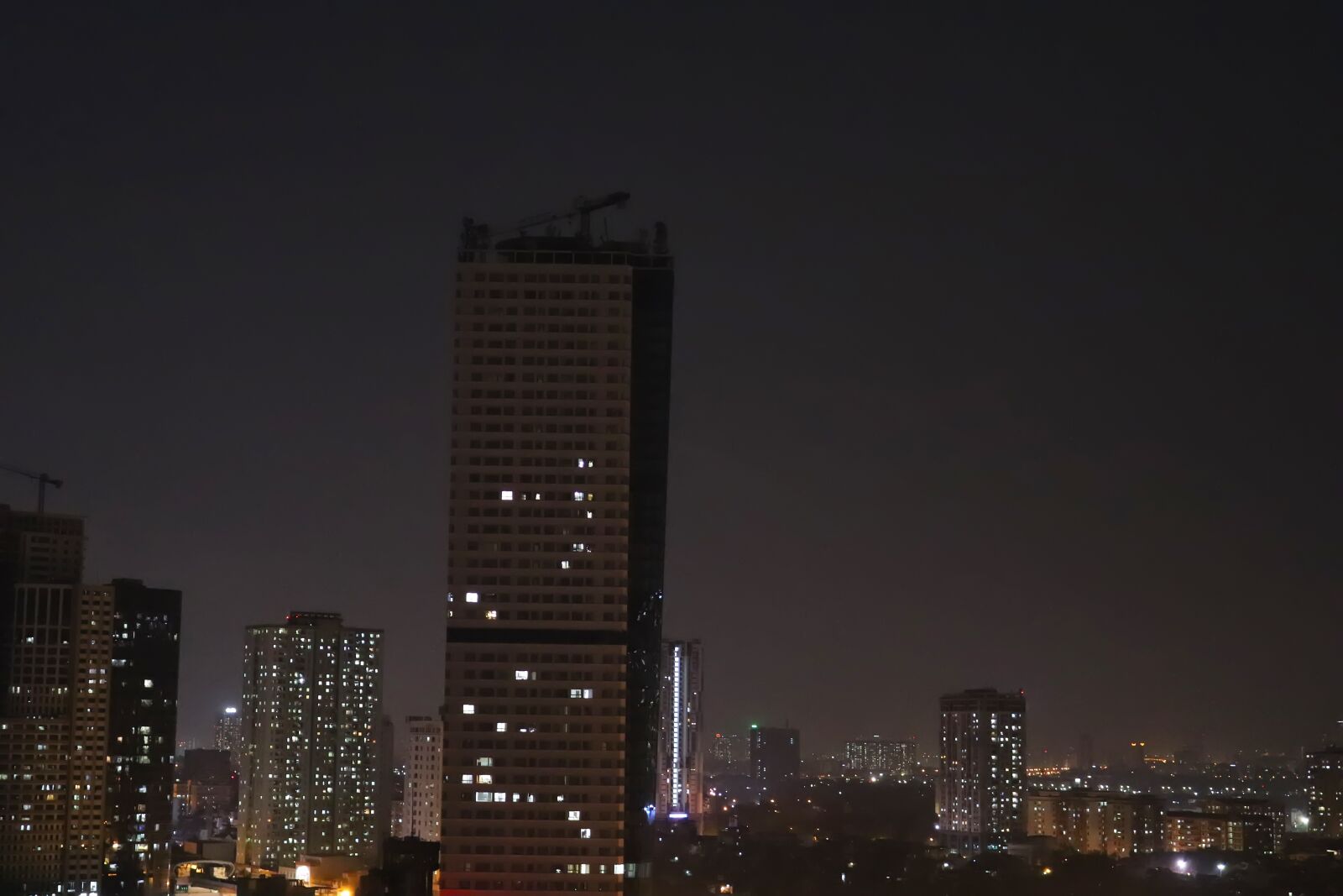 Canon EOS 77D (EOS 9000D / EOS 770D) + Canon EF-S 18-55mm F3.5-5.6 IS STM sample photo. Hanoi, summer night, samsora photography