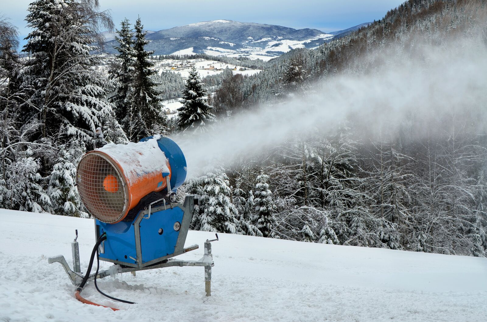 Nikon D7000 sample photo. Snow cannon, snow, skis photography
