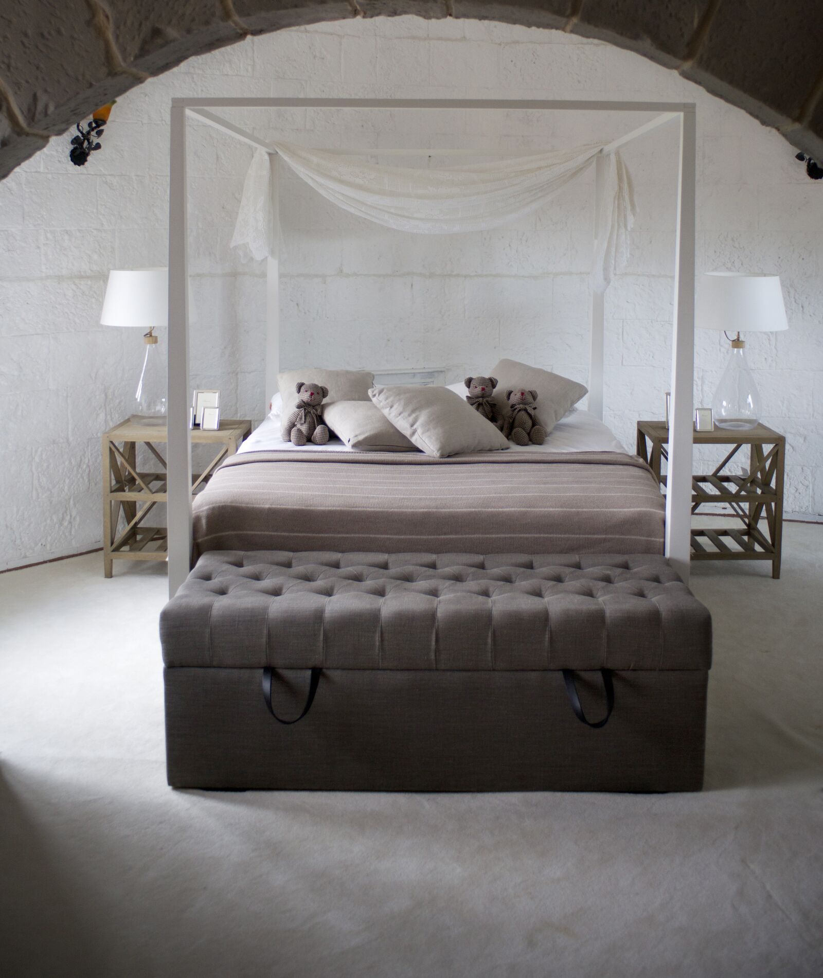 Sony Alpha DSLR-A850 sample photo. Bed, room, bedroom s photography