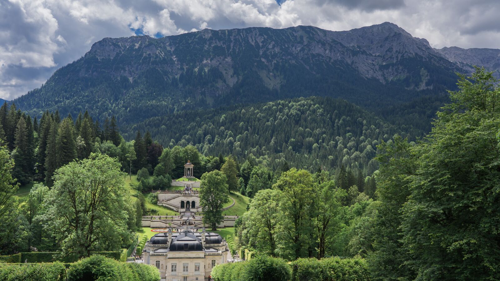 Sony FE 24-105mm F4 G OSS sample photo. Linderhof palace, landscape, mountains photography