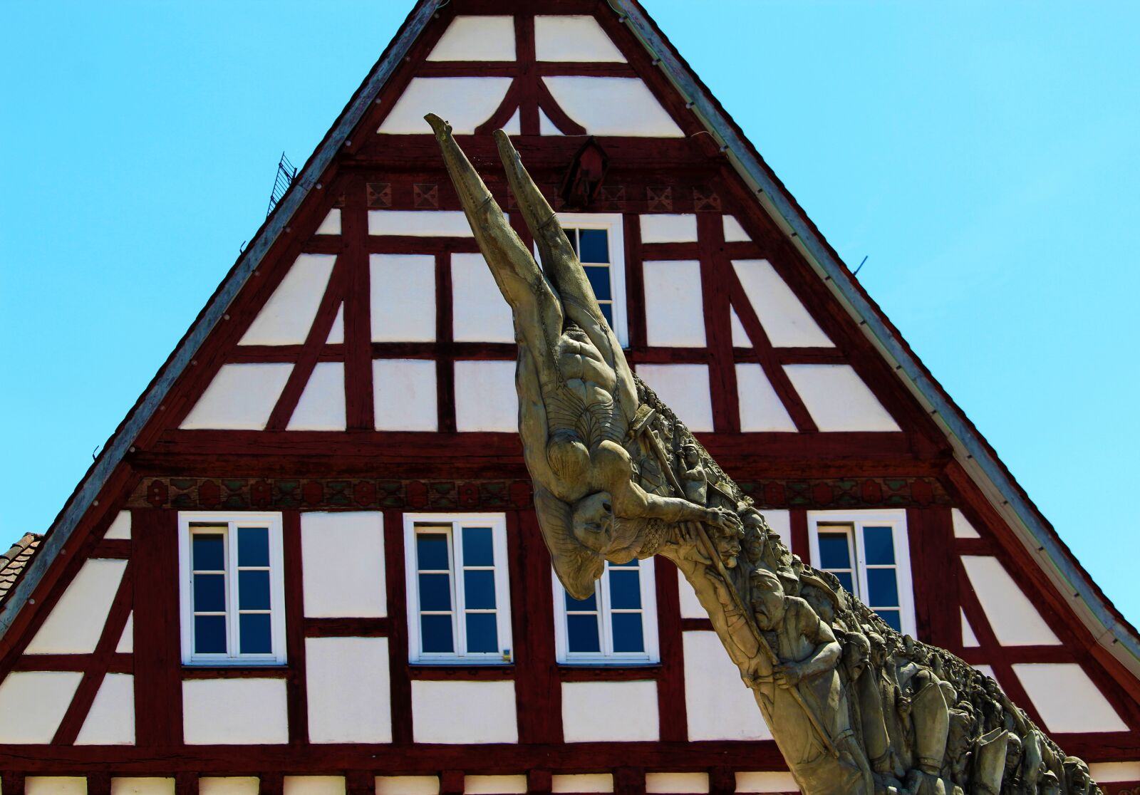 Canon EF-S 55-250mm F4-5.6 IS STM sample photo. Monument, fachwerkhaus, biberach photography