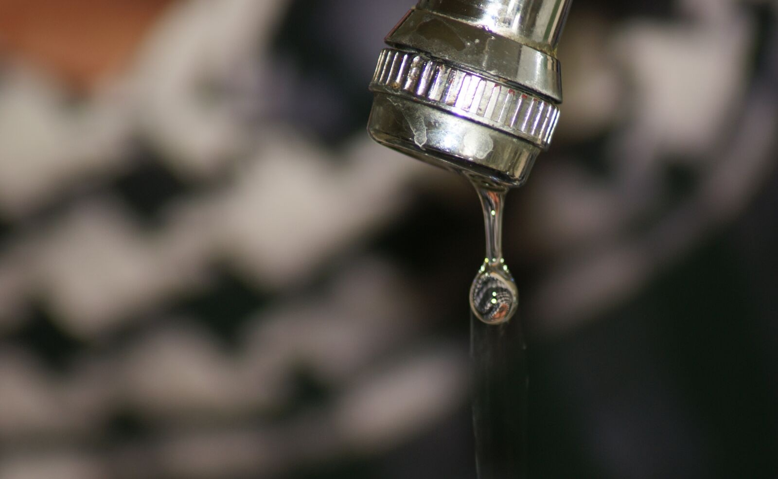 Sony Alpha DSLR-A390 sample photo. Drop, of, water photography