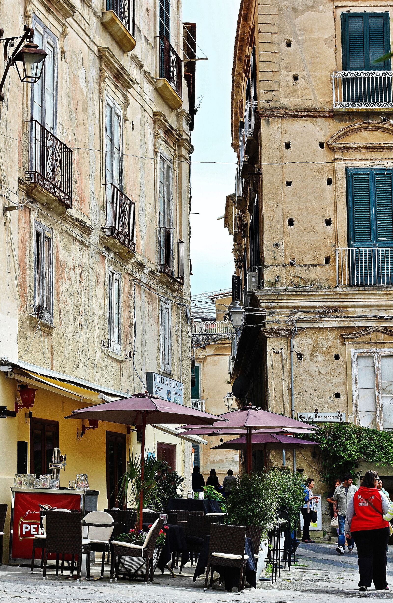 Canon EOS 60D + Canon EF 50mm F1.8 II sample photo. Italy, calabria, tropea photography