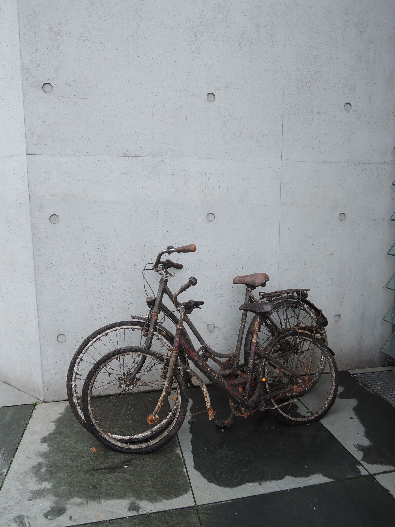 Nikon Coolpix P330 sample photo. Bike, scrap, rust photography