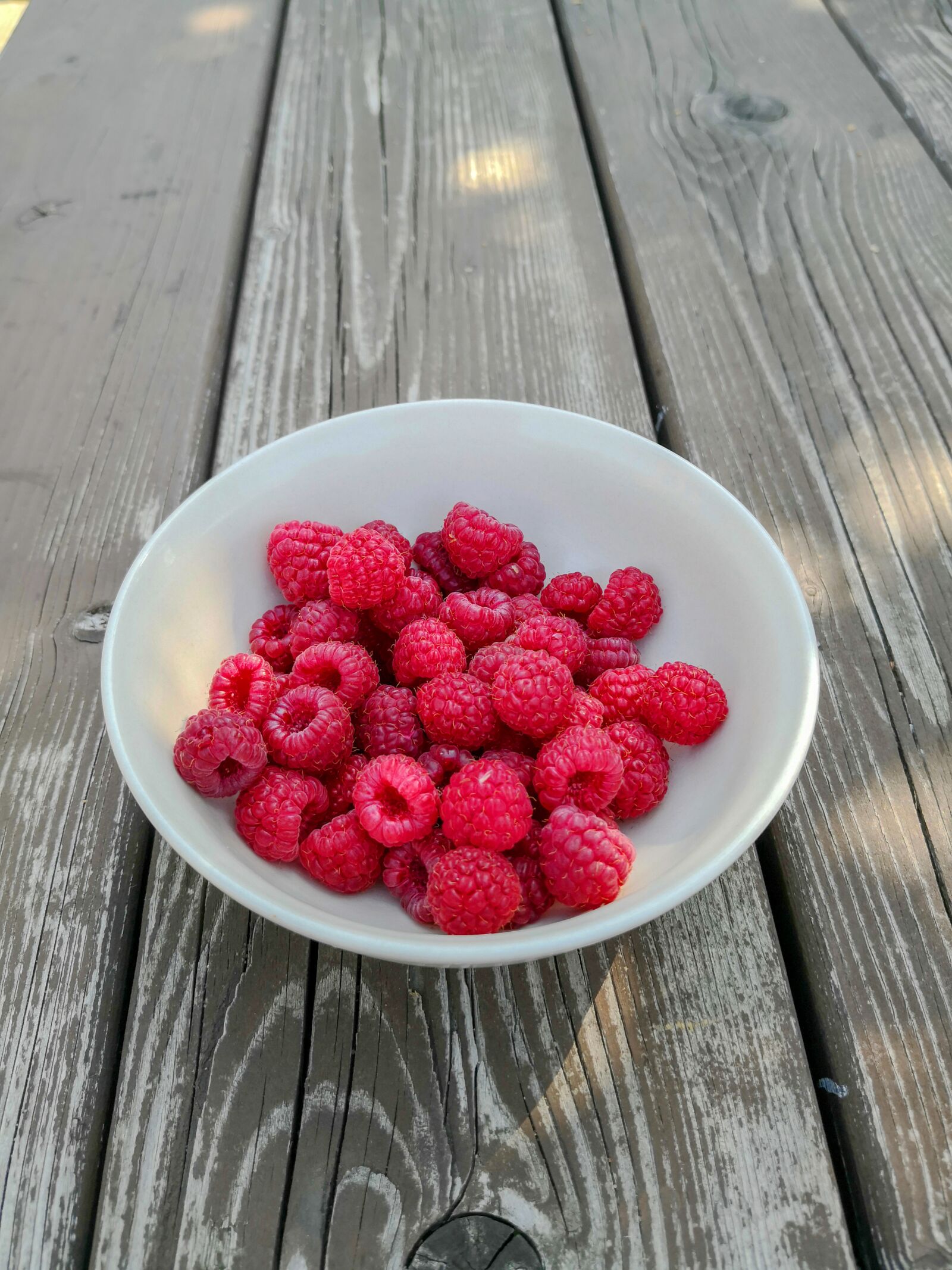 HUAWEI Mate 10 Pro sample photo. Raspberries, fruit, for photography