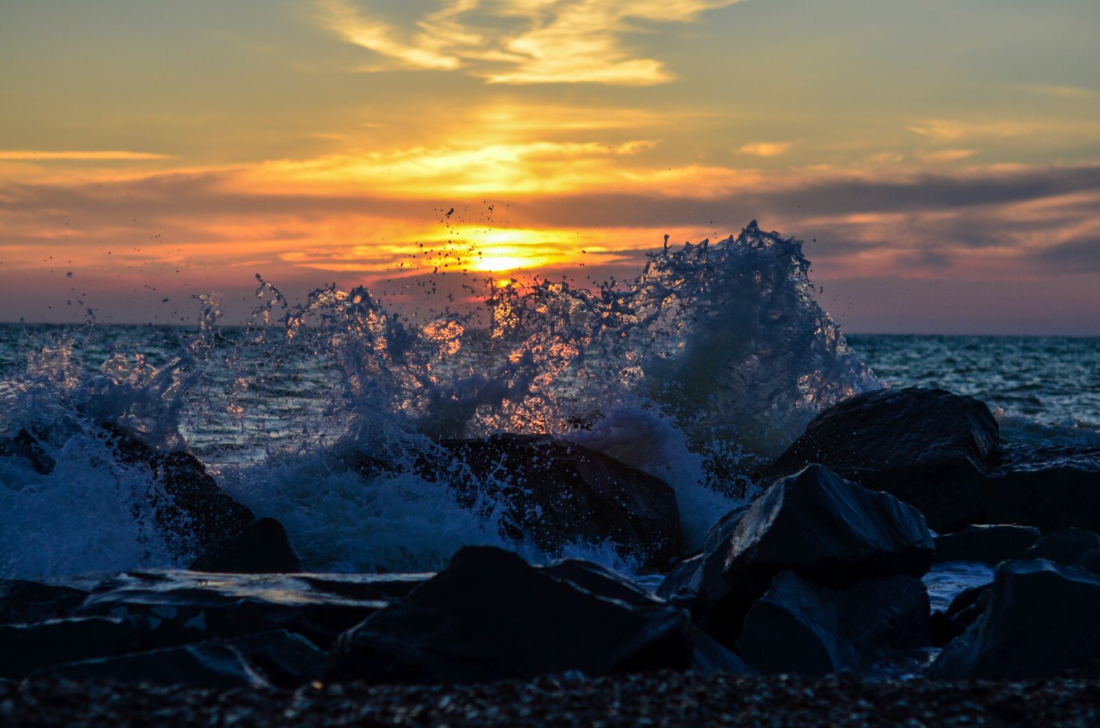 Nikon D7000 sample photo. Sunset, wave, spray photography