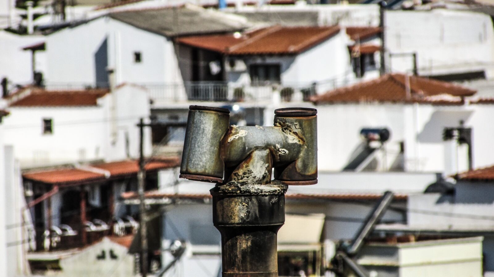 Canon PowerShot SX400 IS sample photo. Flue, rusty, old photography