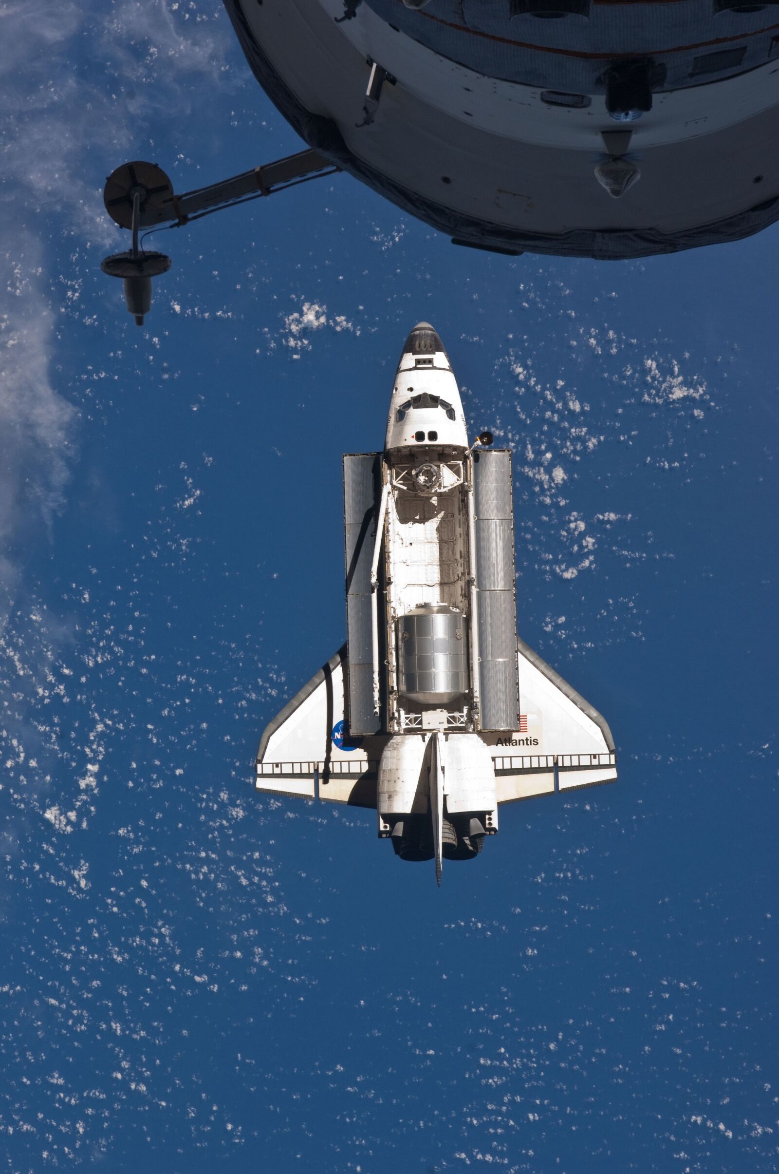 Nikon D2Xs sample photo. Atlantis, space shuttle, docking photography