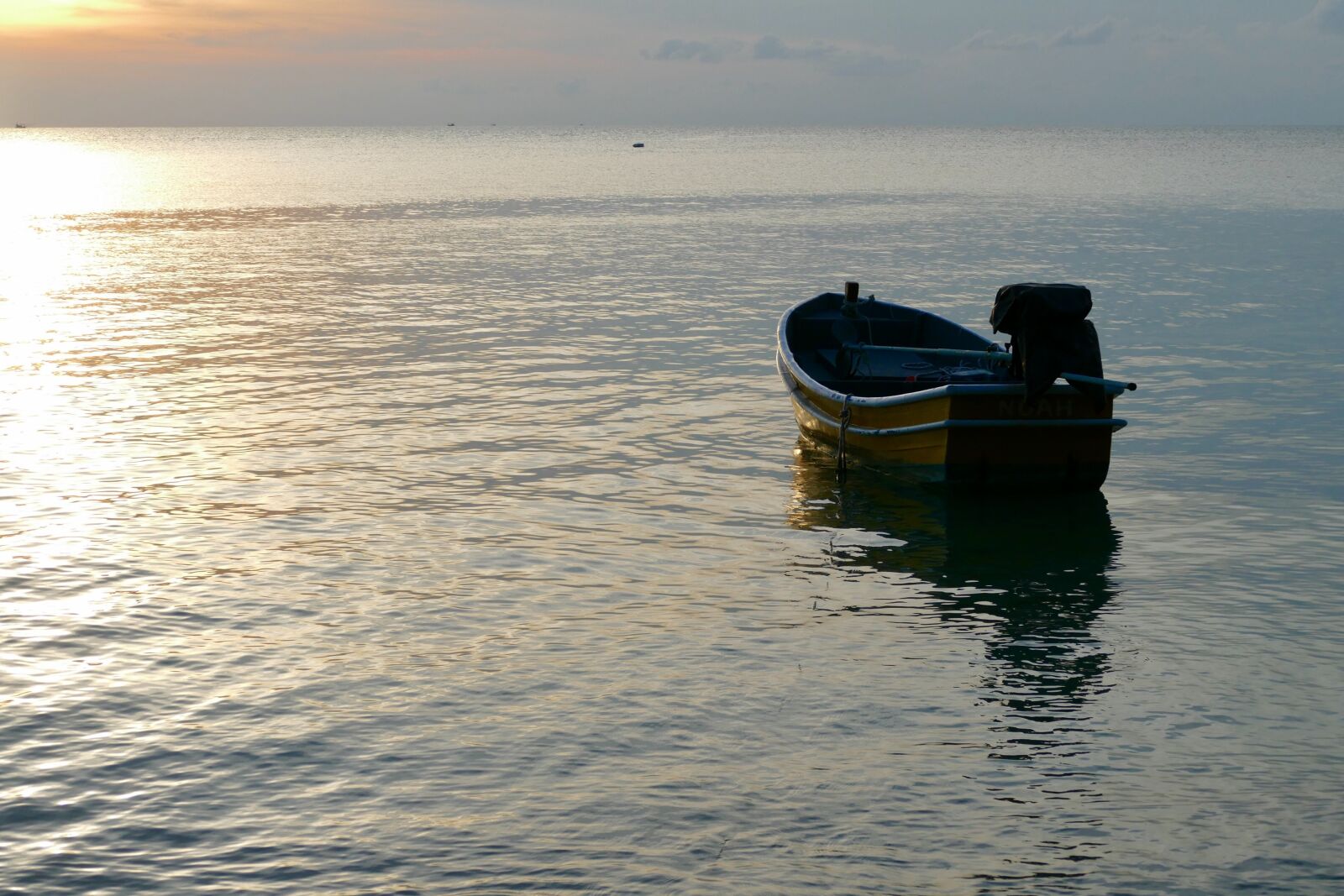 Panasonic Lumix DMC-FZ1000 sample photo. Waters, sea, ocean photography