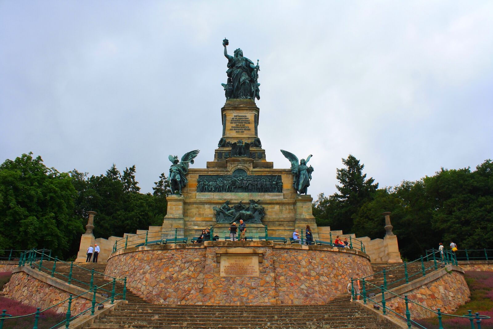 Canon EOS 1000D (EOS Digital Rebel XS / EOS Kiss F) sample photo. Monument, germania, the niederwalddenkmal photography
