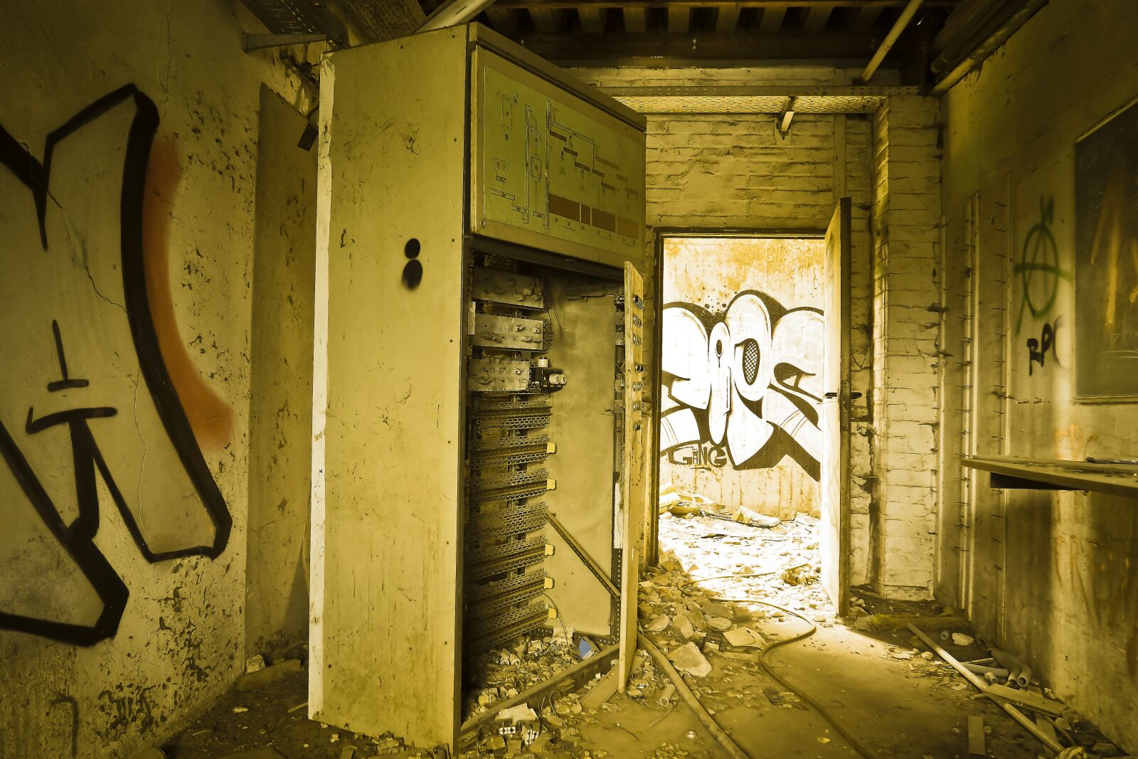 Olympus OM-D E-M10 sample photo. Lost places, factory, old photography