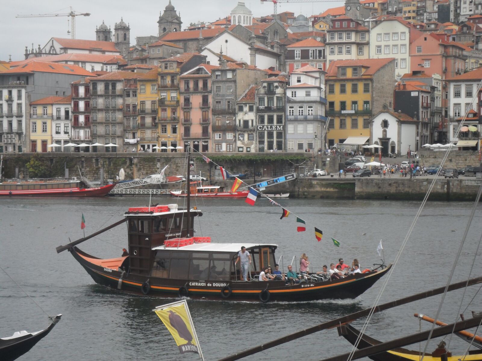 Samsung ES65, ES67 / VLUU ES65, ES67 /  SL50 sample photo. Porto, river, boat photography