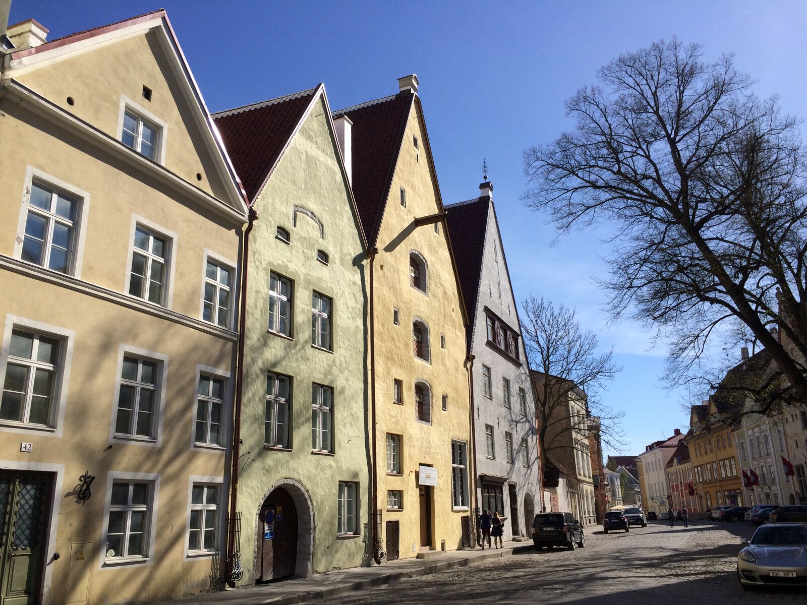 iPhone 5s back camera 4.15mm f/2.2 sample photo. Europe, tallinn, architecture photography