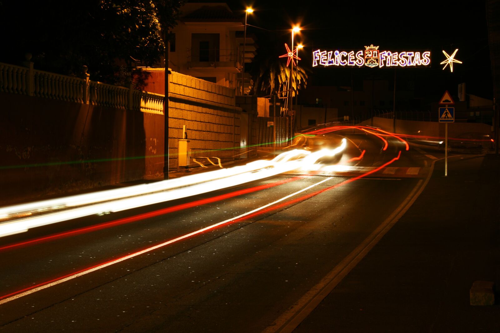 Canon EOS 400D (EOS Digital Rebel XTi / EOS Kiss Digital X) sample photo. Adeje, tenerife, night photography