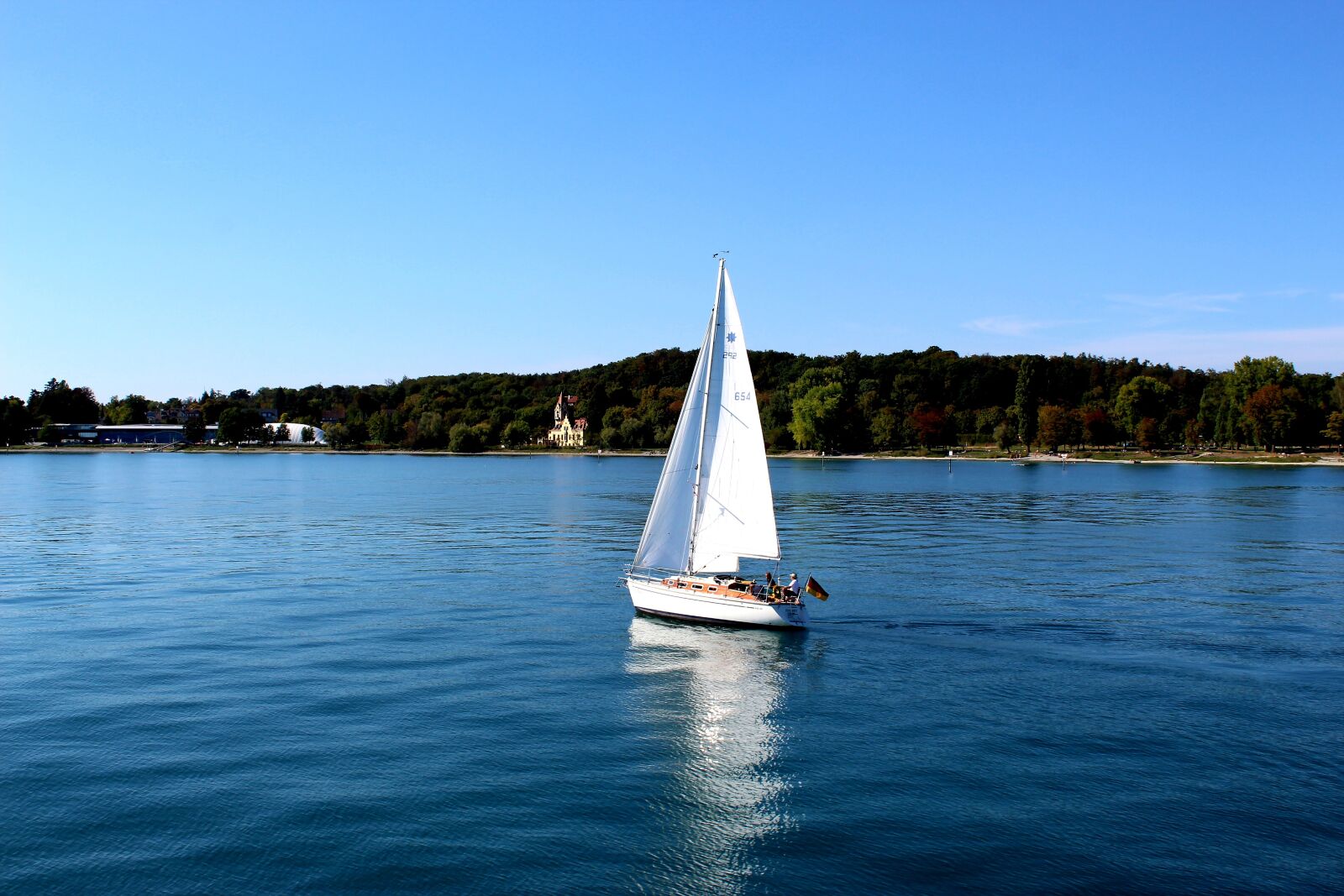 Canon EOS 1300D (EOS Rebel T6 / EOS Kiss X80) sample photo. Lake constance, sailor, mood photography
