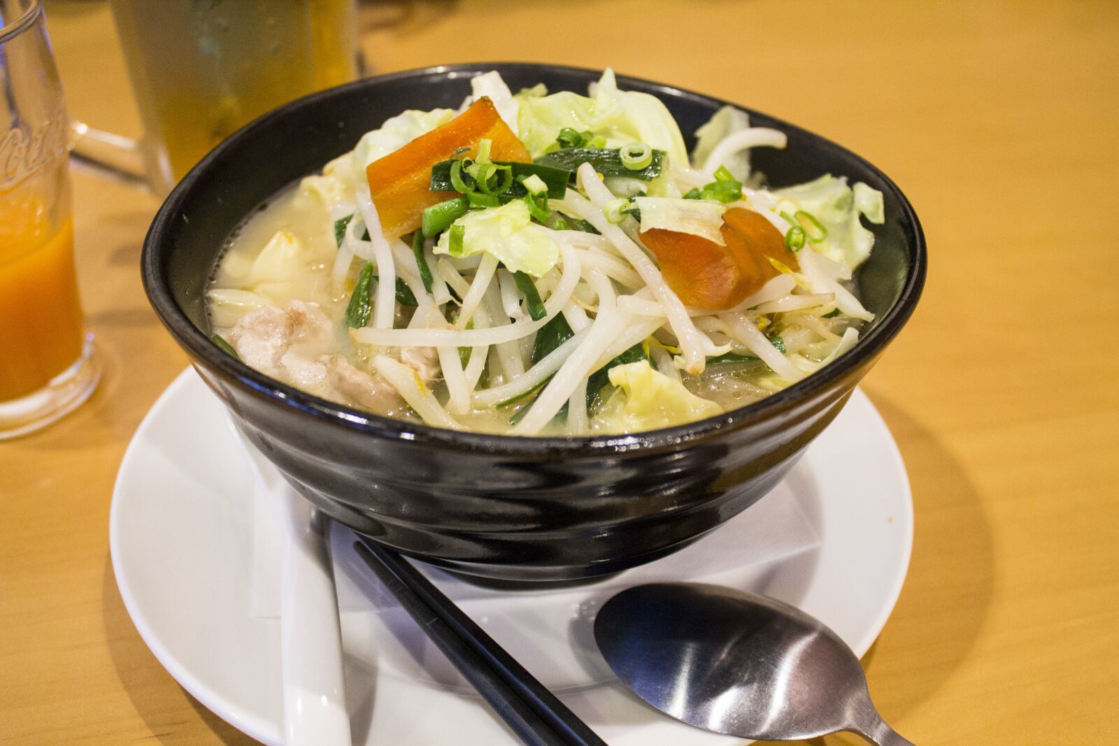 Canon EOS 1100D (EOS Rebel T3 / EOS Kiss X50) sample photo. Bowl, noodles, soup photography
