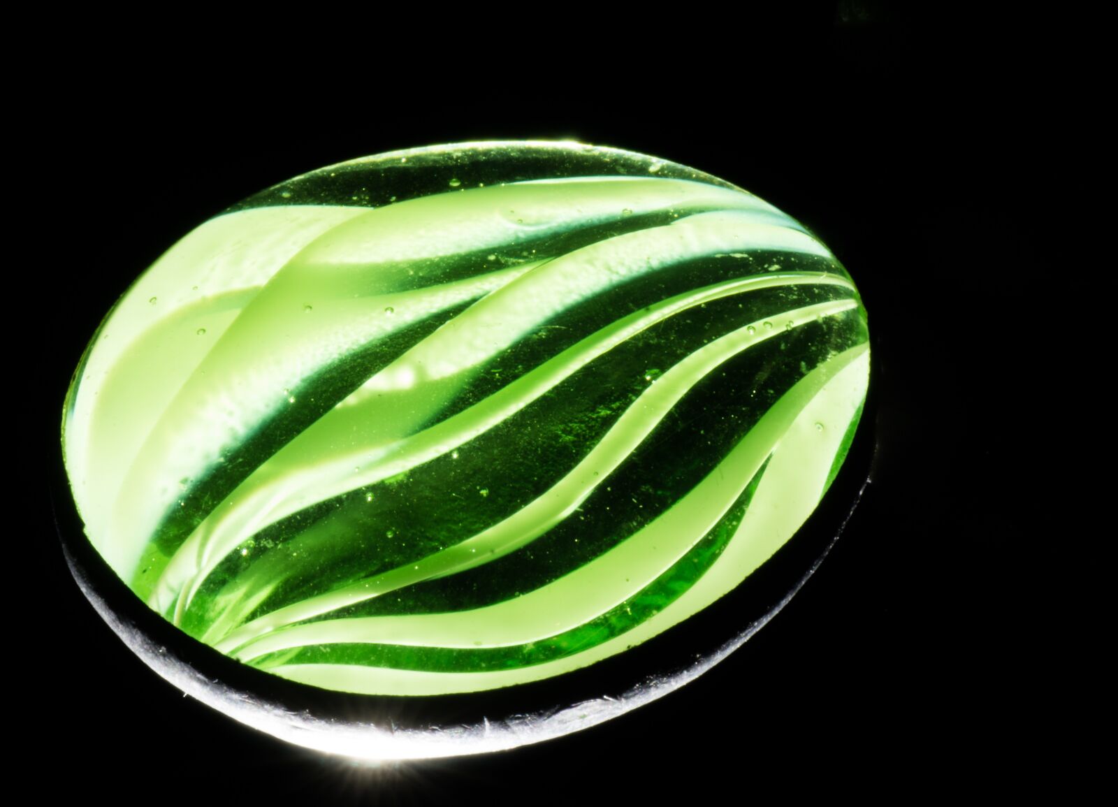 Sony ILCA-77M2 sample photo. Jewelery, pendant, green photography