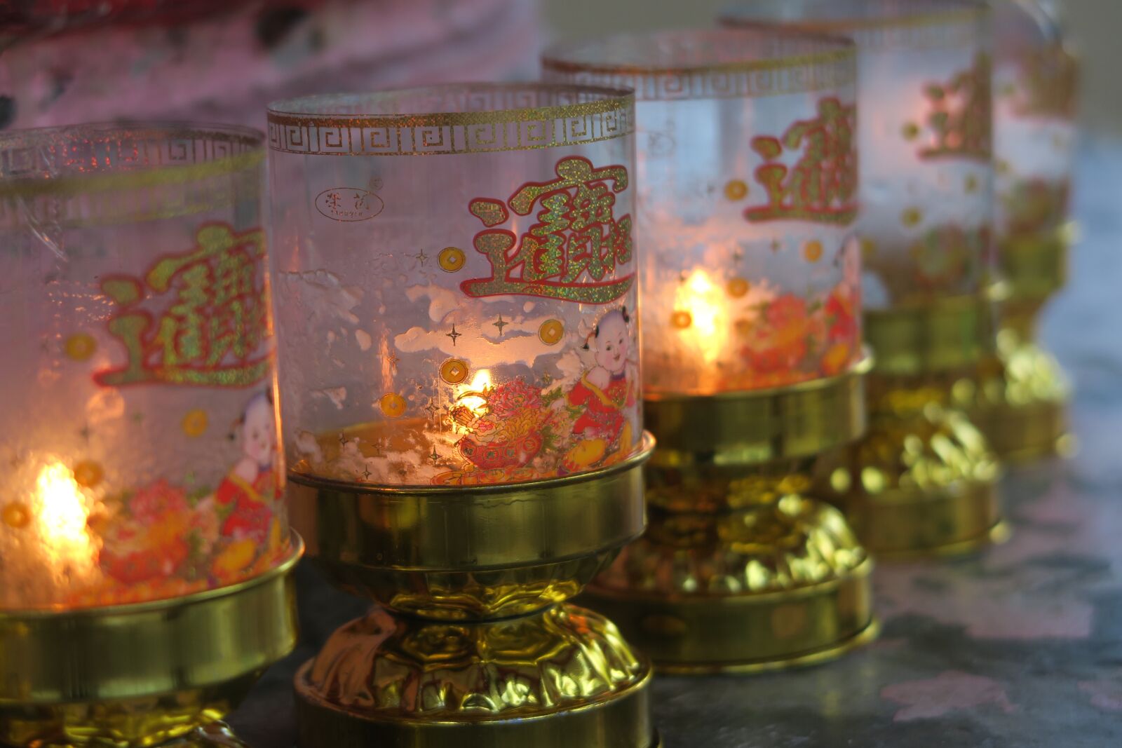 Canon PowerShot G7 X sample photo. Candles, chinese temple, light photography