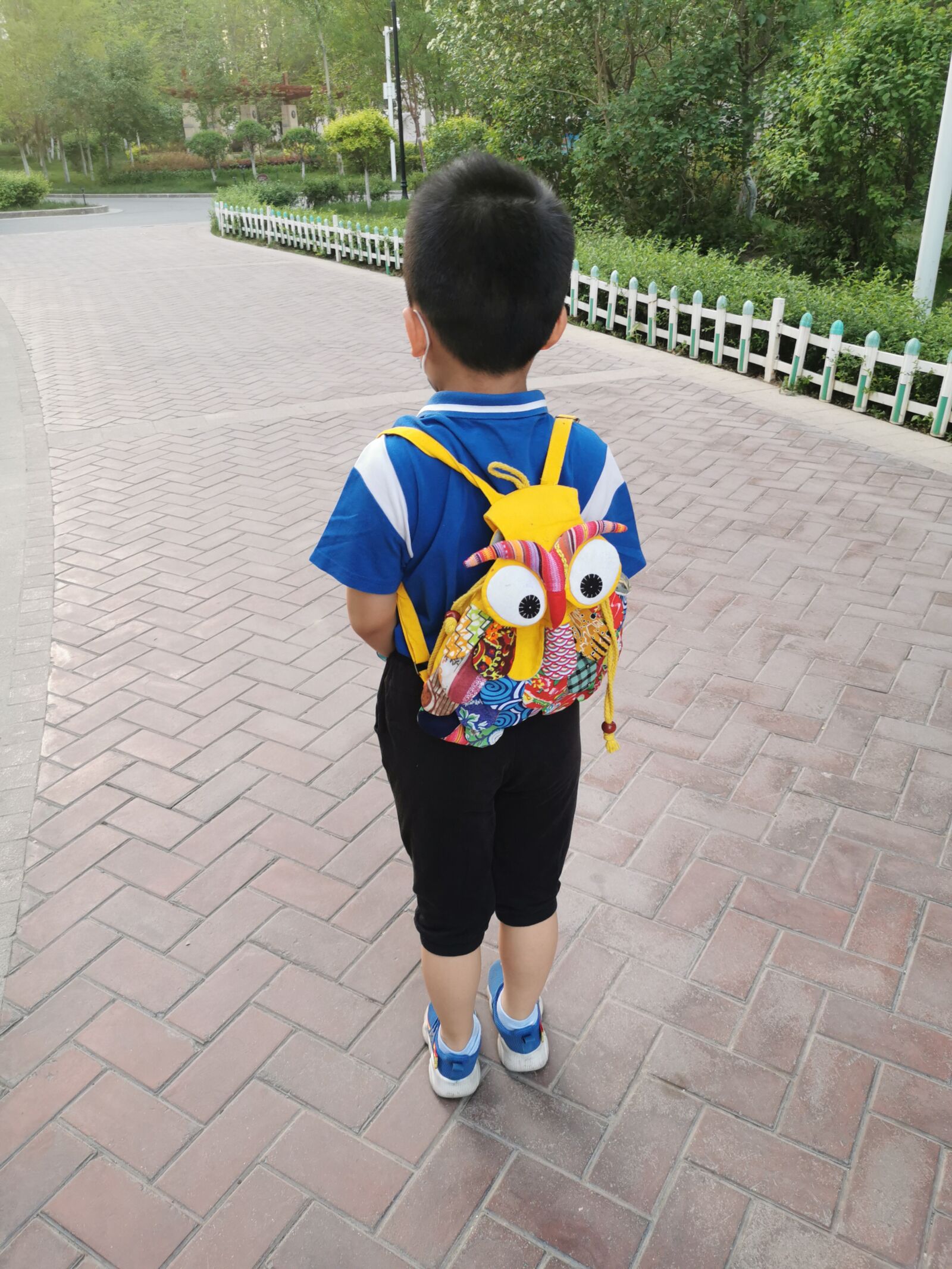 HUAWEI P30 sample photo. Kids, figure, growing up photography