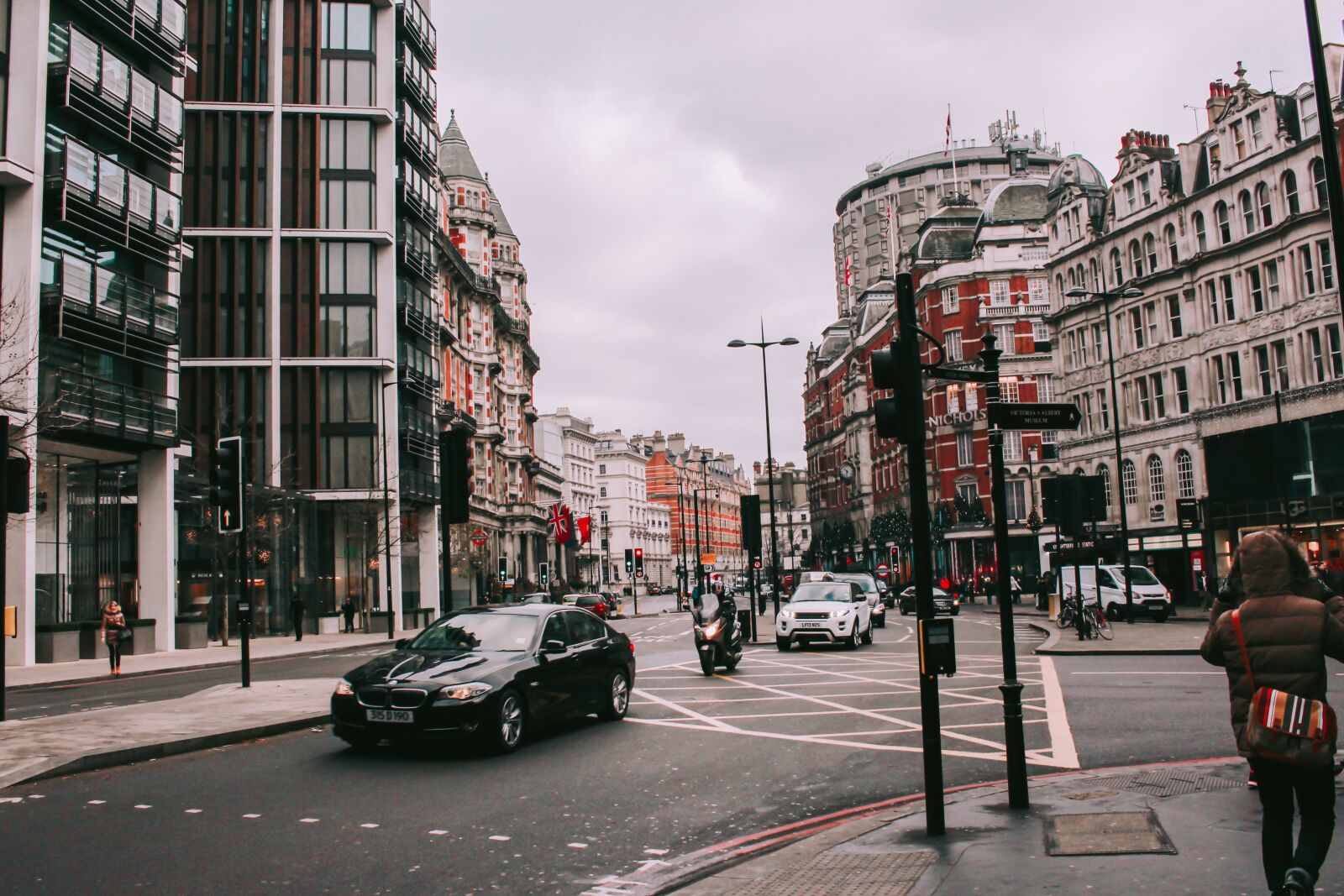 Canon EOS 700D (EOS Rebel T5i / EOS Kiss X7i) sample photo. Vehicle, london, united kingdom photography
