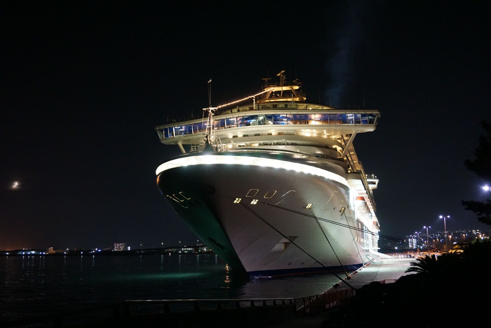 Sony a6000 sample photo. Cruise, ship, night photography