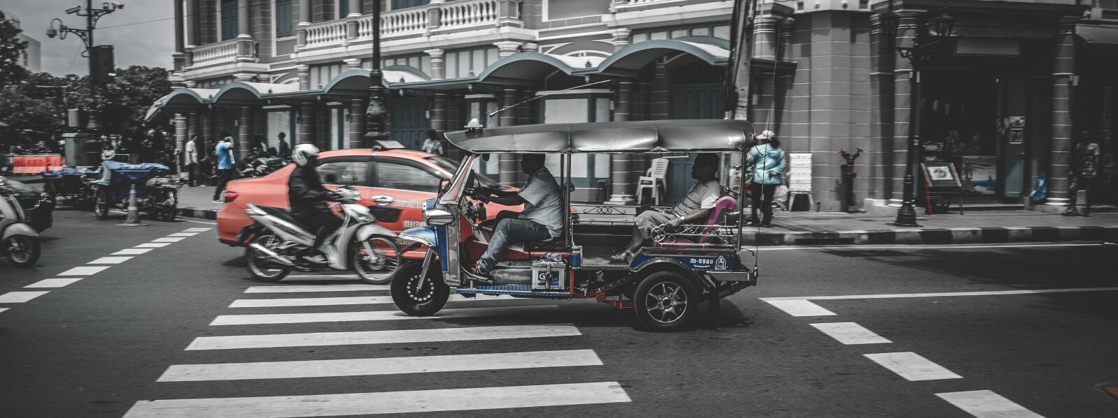 Nikon D3100 sample photo. Tuk tuk, street, thailand photography