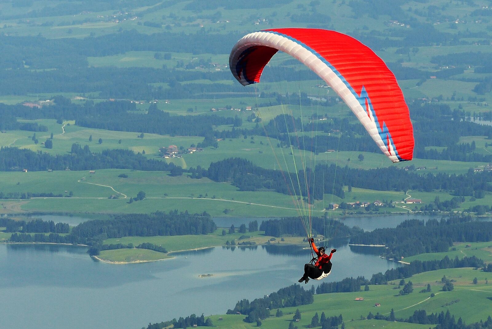 Panasonic Lumix DMC-FZ200 sample photo. Paraglider, paragliding, flying photography
