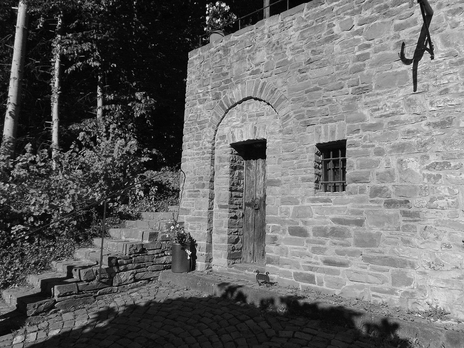 Sony Cyber-shot DSC-H300 sample photo. Heimbach, north eifel, residence photography