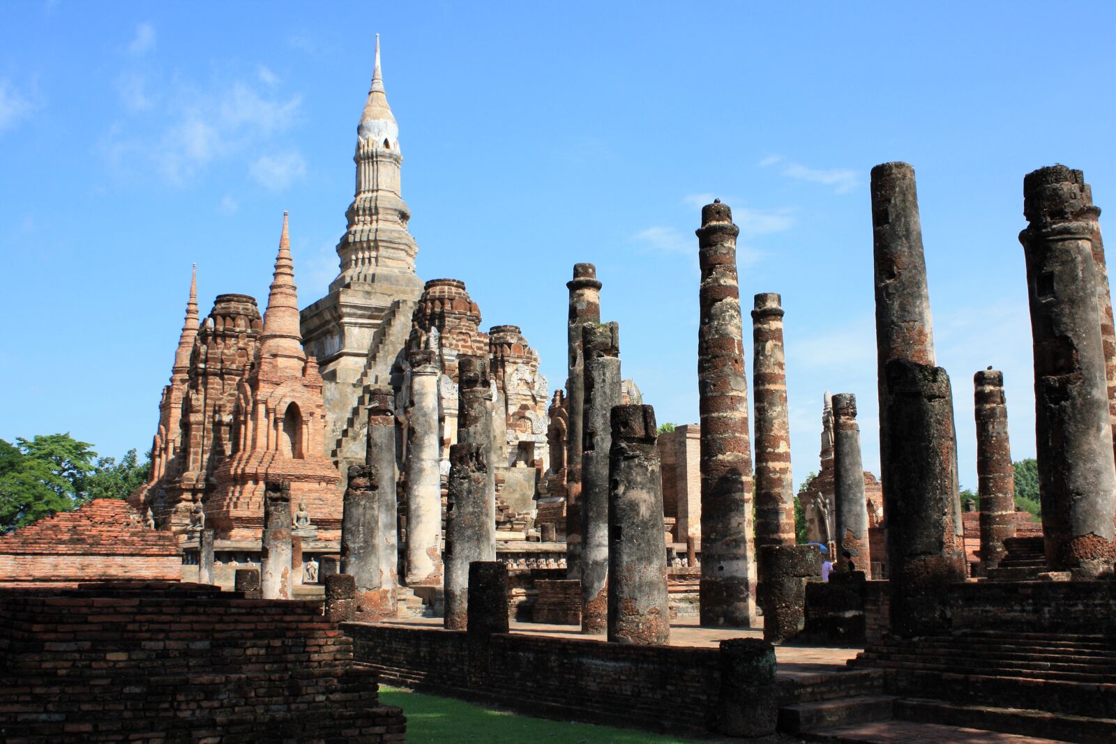 Canon EOS 450D (EOS Rebel XSi / EOS Kiss X2) sample photo. Thailand, pagoda, ruins photography